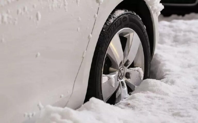 how many miles do snow tires last